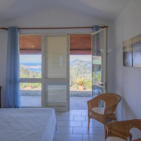 Azzurra, Un Incanto Vista Mare